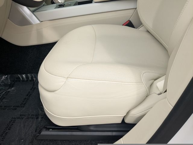 New 2026 Icy White Satin Land Rover SV image 24