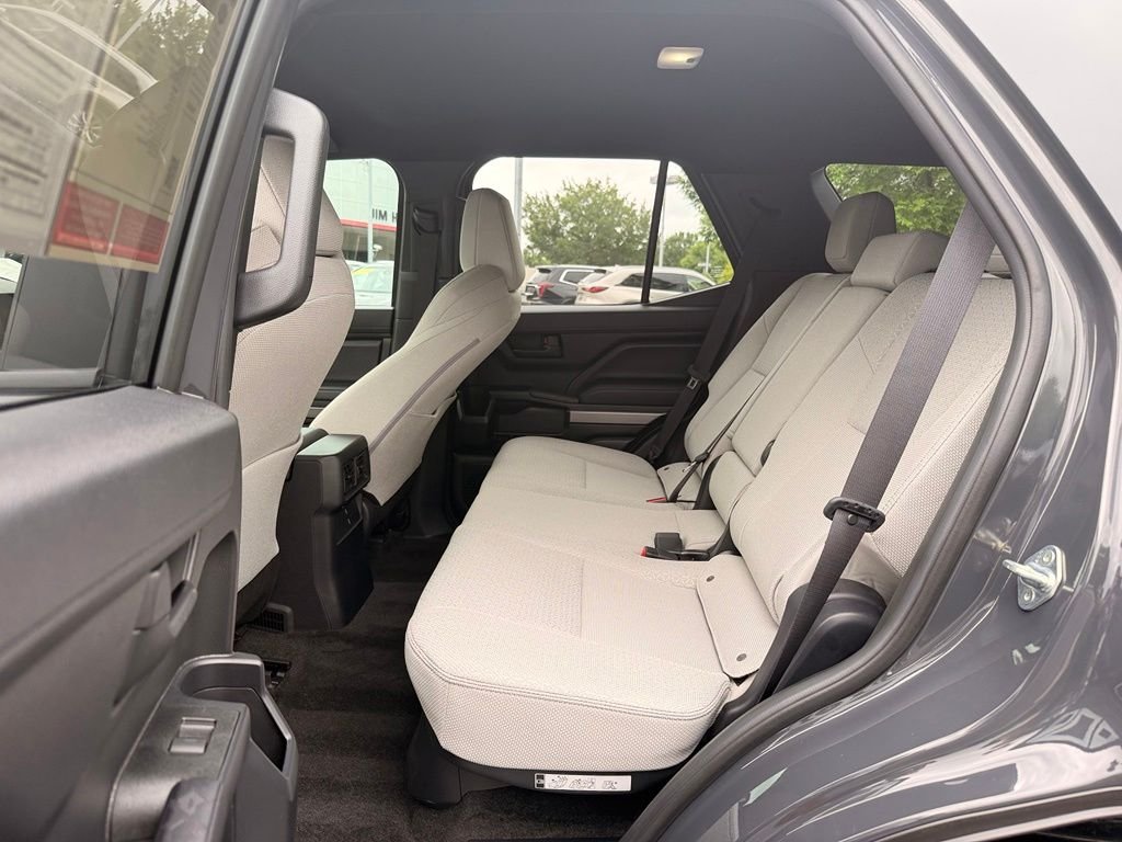 Used 2025  Toyota SR5 image 13