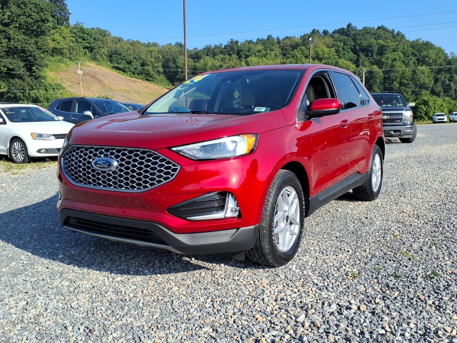 Used 2024 Rapid Red Metallic Tinted Clearcoat Ford SEL image 1