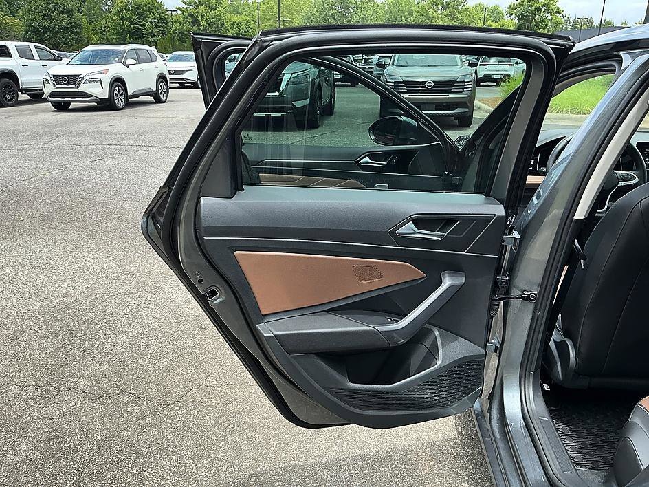 Used 2025 Platinum Gray Metallic Volkswagen SEL image 20
