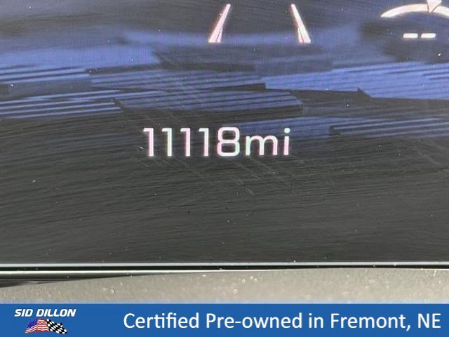Used 2025 Iridescent Pearl Tricoat Chevrolet RST image 17
