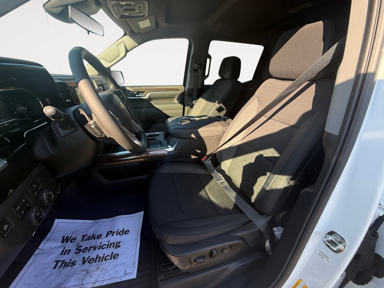 2025 Chevrolet Silverado 1500 LT - Photo 10