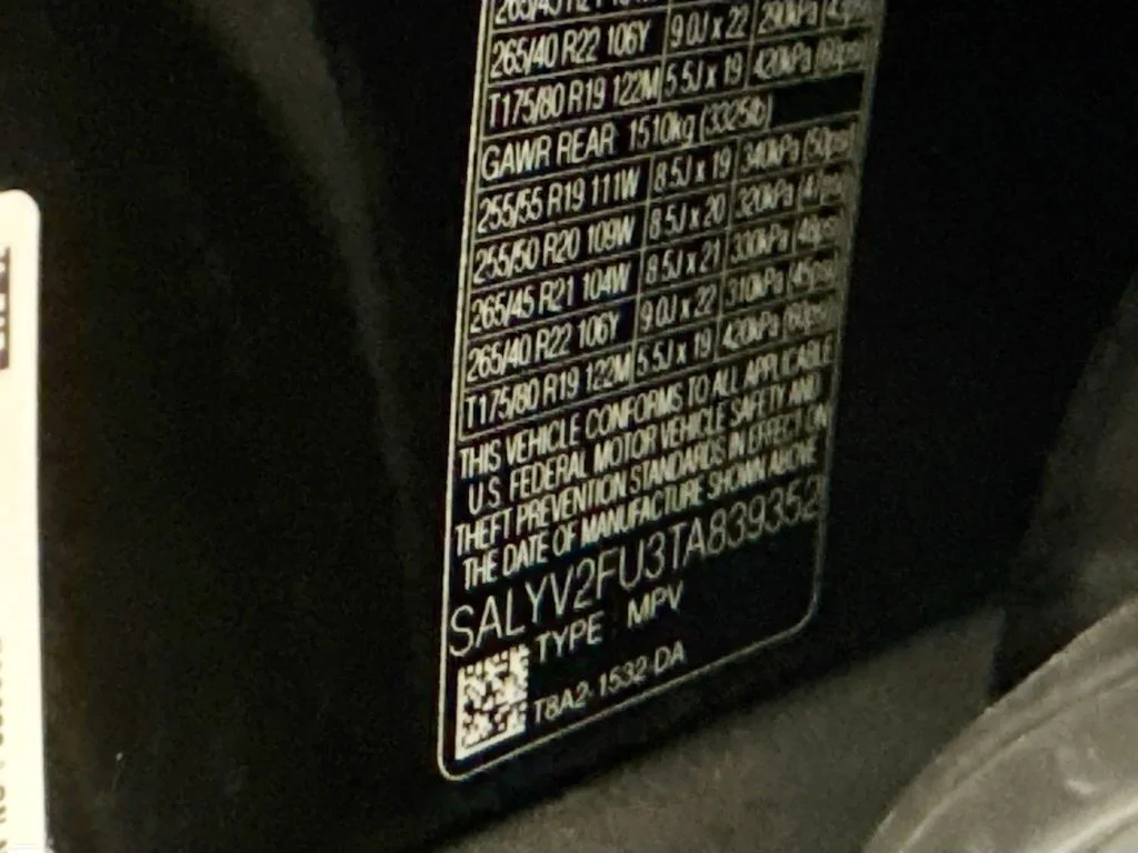 New 2026 Black Land Rover Belgravia Edition image 32