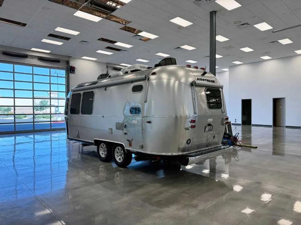 Used 2022 SILVER AIRSTREAM  image 3