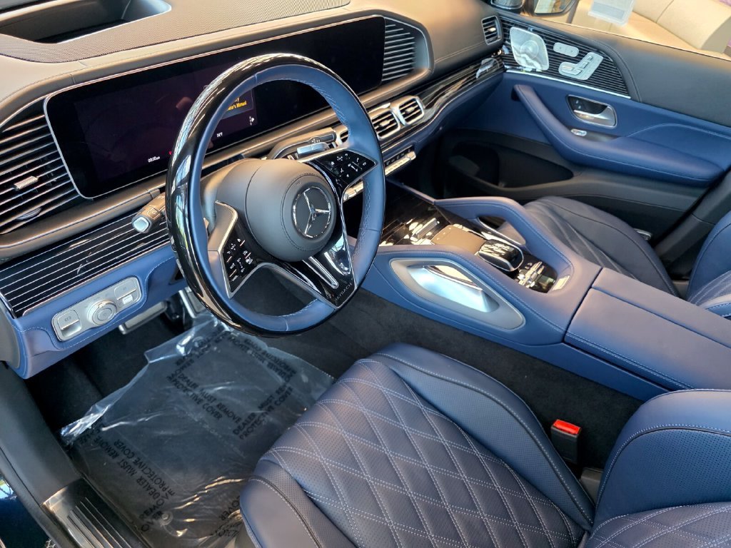 New 2026 Silver Mercedes-Benz Maybach GLS 600 image 7
