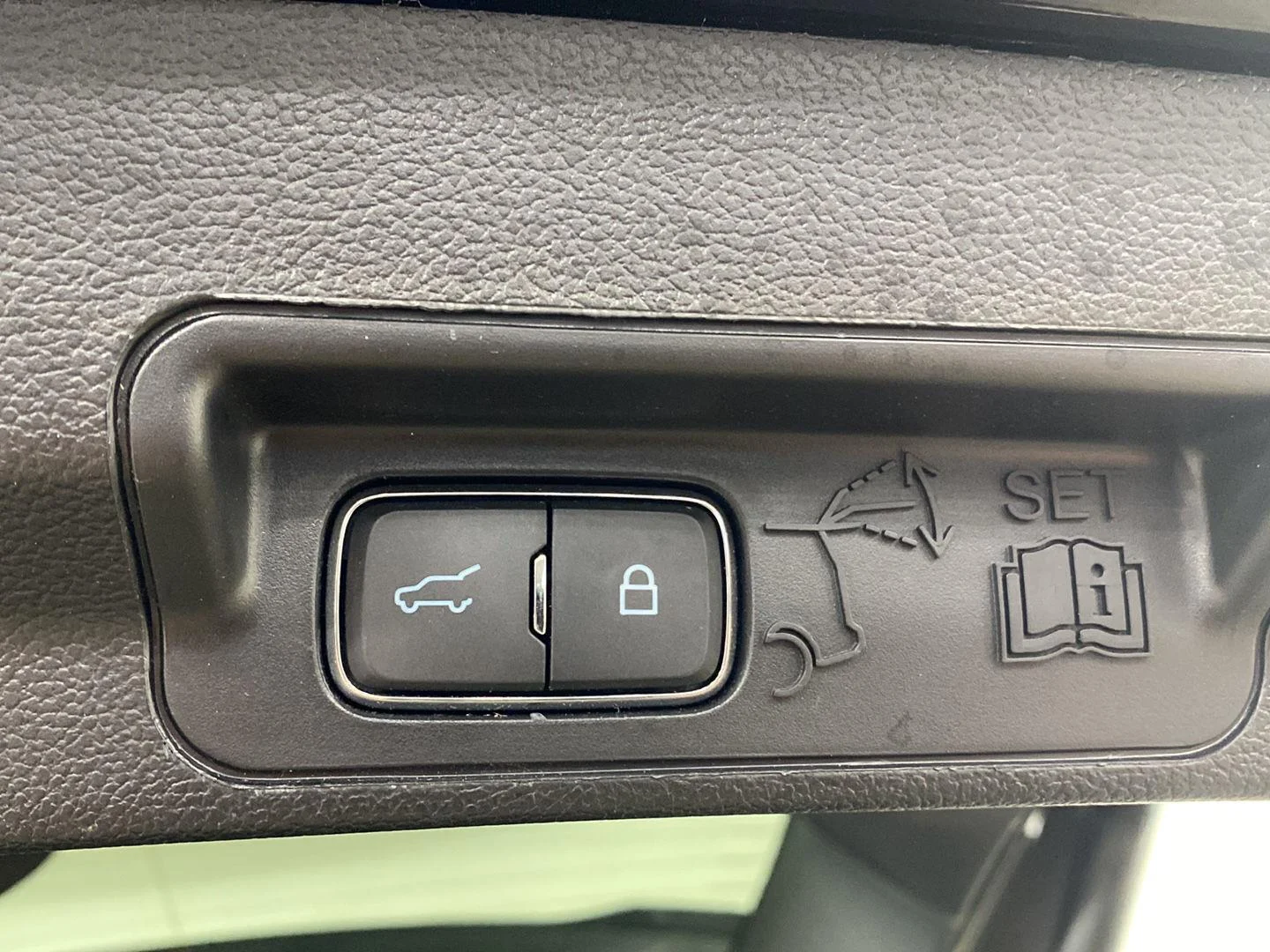 Used 2020 Agate Black Ford ST image 22