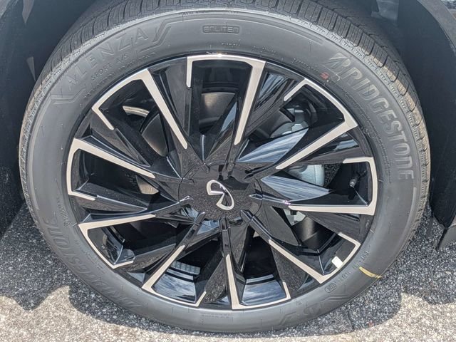 New 2027 2T RAD WHT INFINITI Autograph AWD image 11