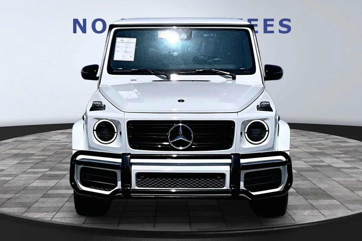 Used 2021  Mercedes-Benz SUV image 2
