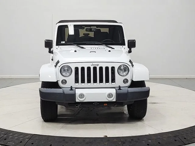 Used 2016 White Jeep Sahara image 2