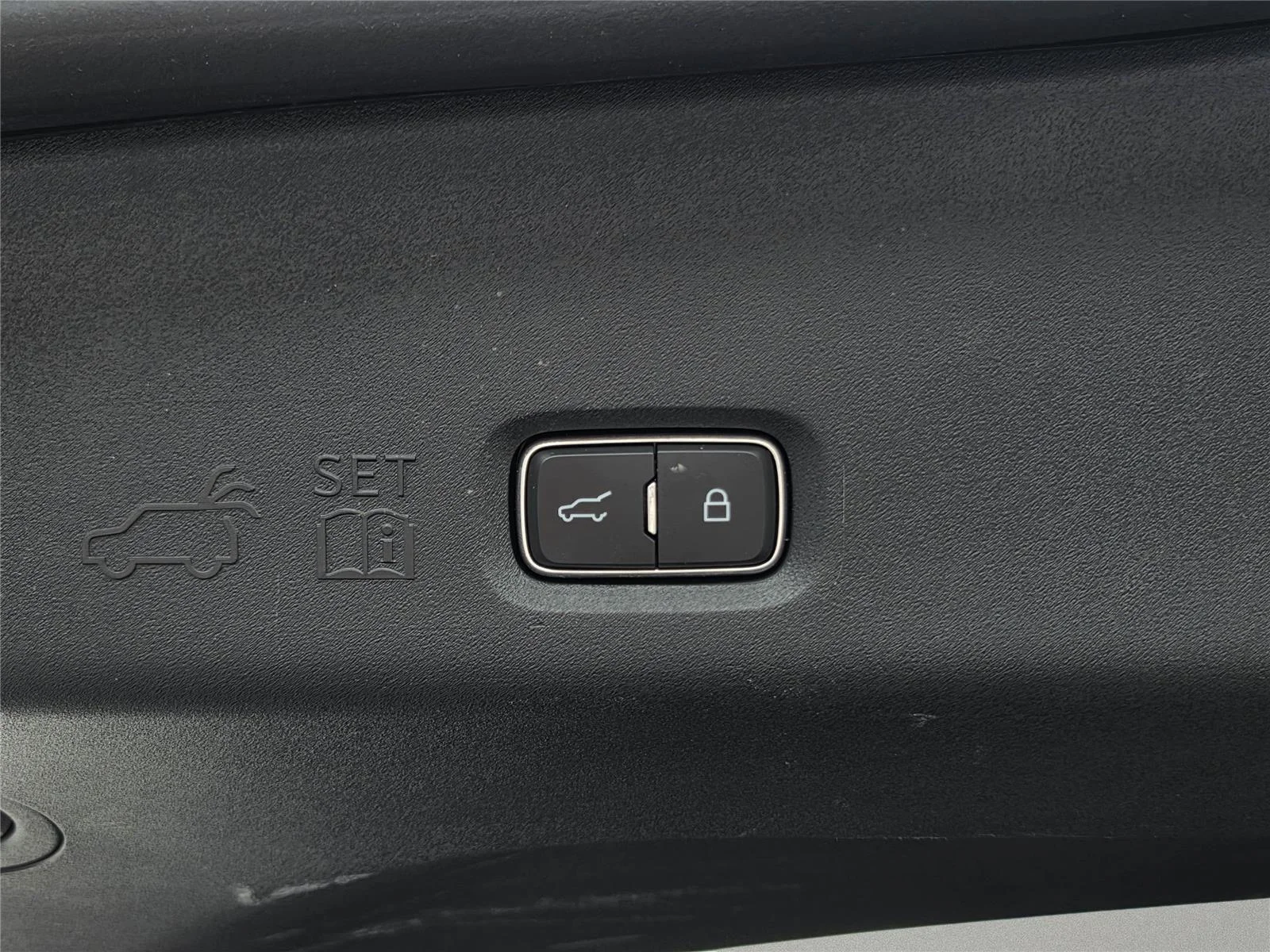 Used 2025 Agate Black Ford Active image 29