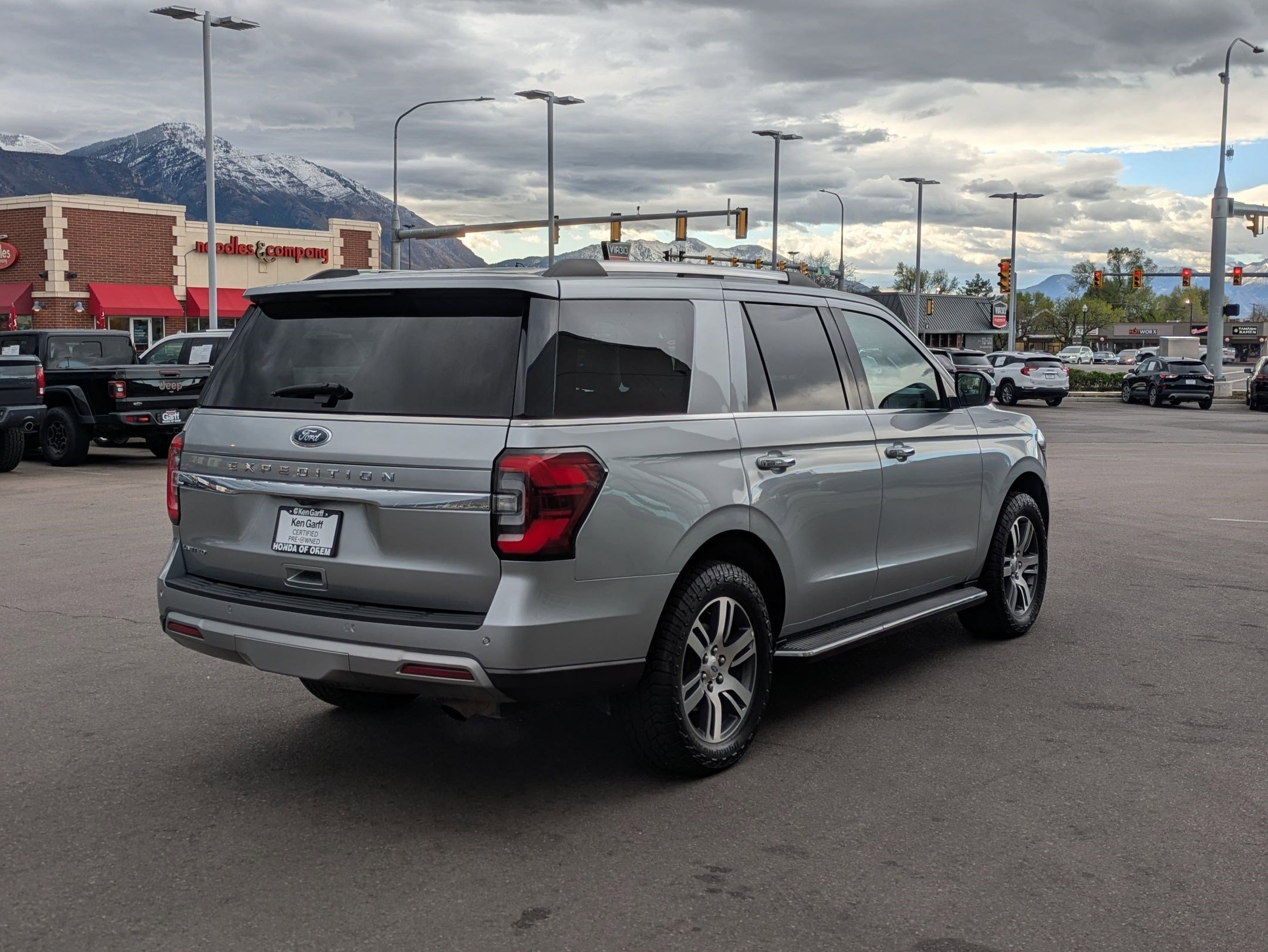 2023 Ford Expedition Limited - Photo 3