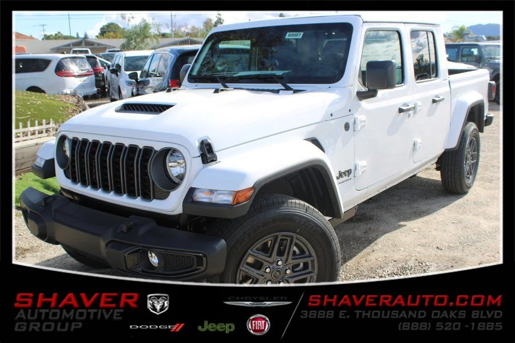 2026 Jeep Gladiator Sport S Auto's photo