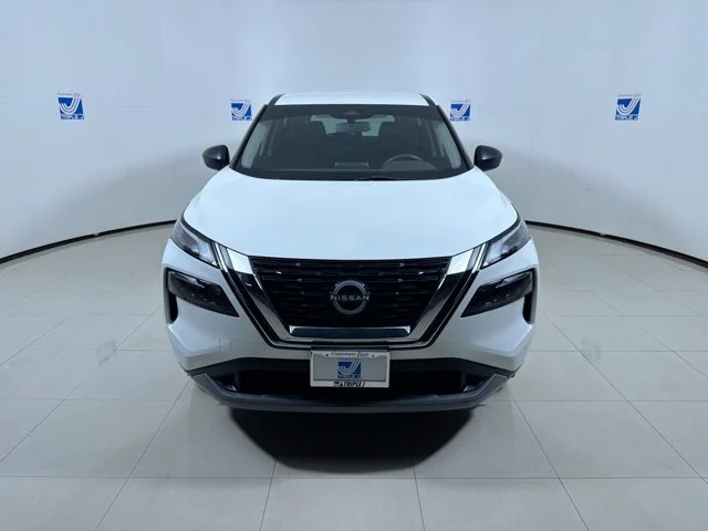 Used 2023 White Nissan S image 3