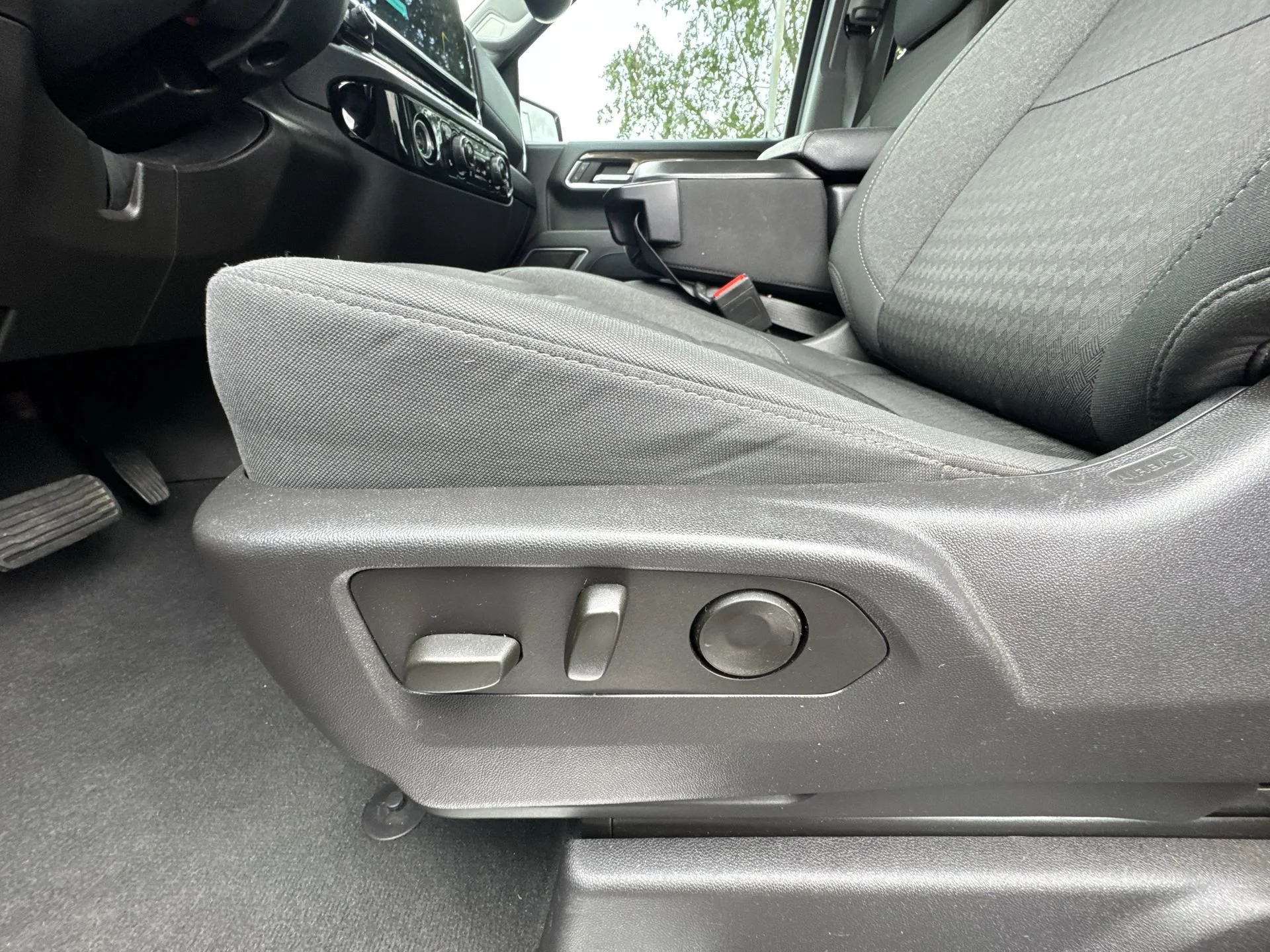 2023 Chevrolet Silverado 1500 RST - Photo 12