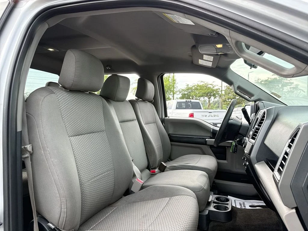 Used 2015 Ingot Silver Ford XLT image 20