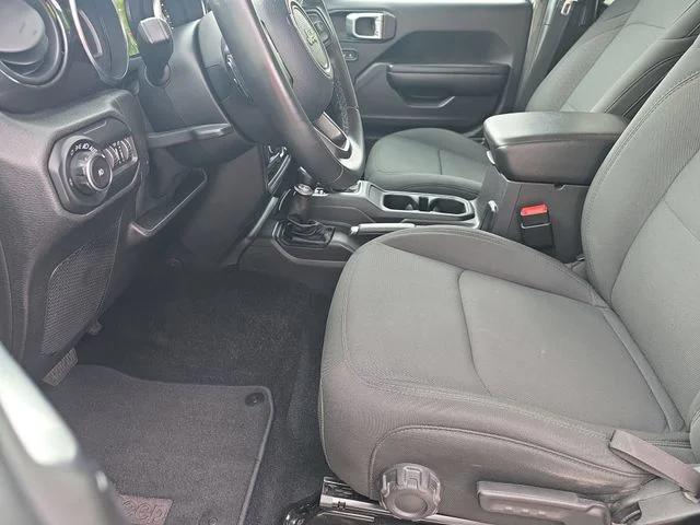 Used 2020 Gray Jeep Unlimited Sport Altitude image 15
