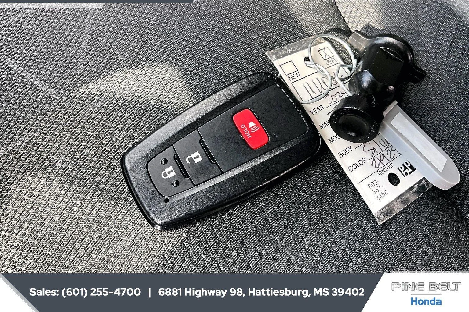 Used 2024 Silver Sky Metallic Toyota XLE image 9