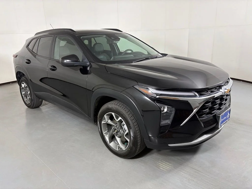 Used 2025 Black Chevrolet LT image 2