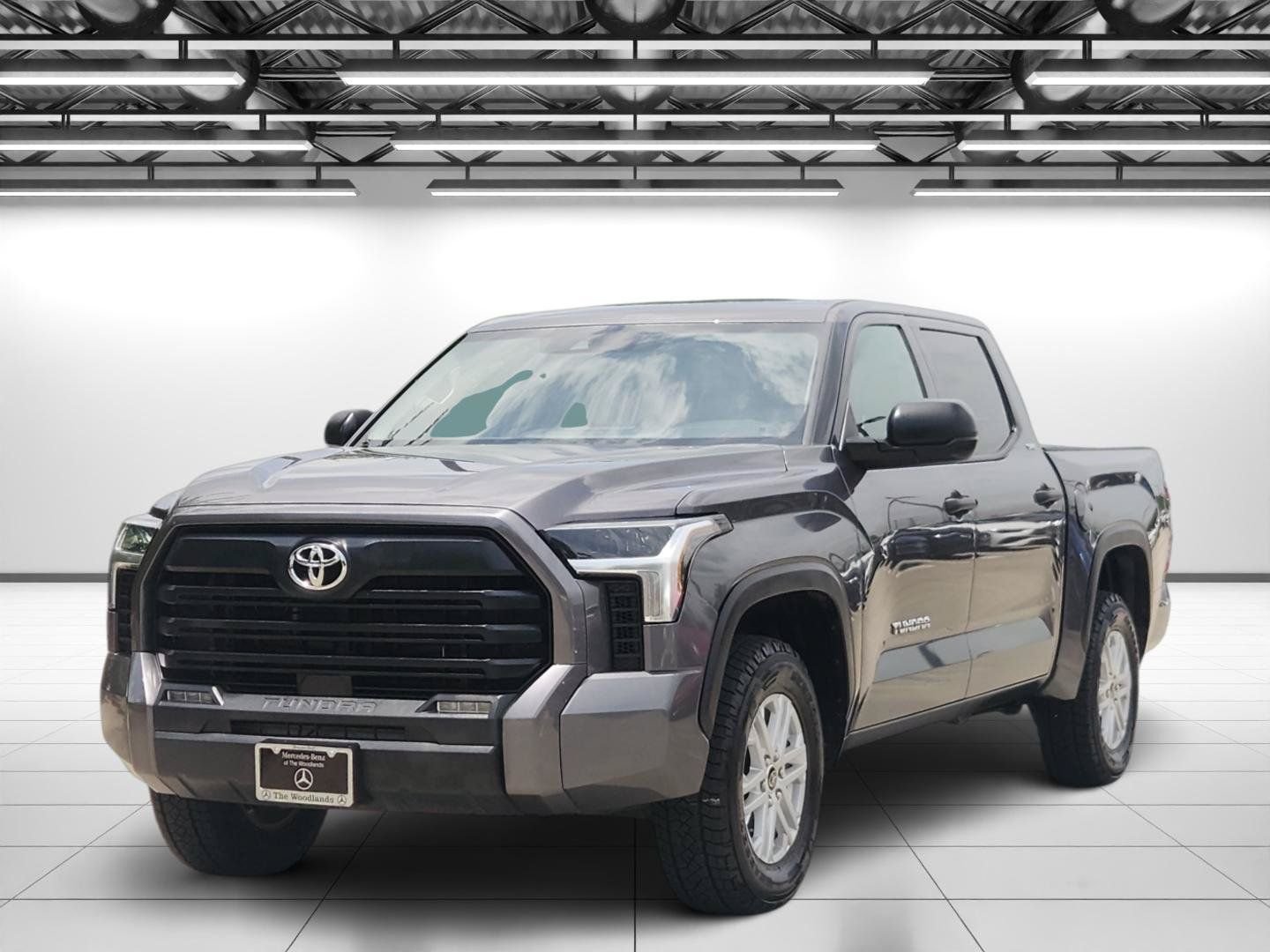 Used 2022 Magnetic Gray Metallic Toyota SR5 image 5