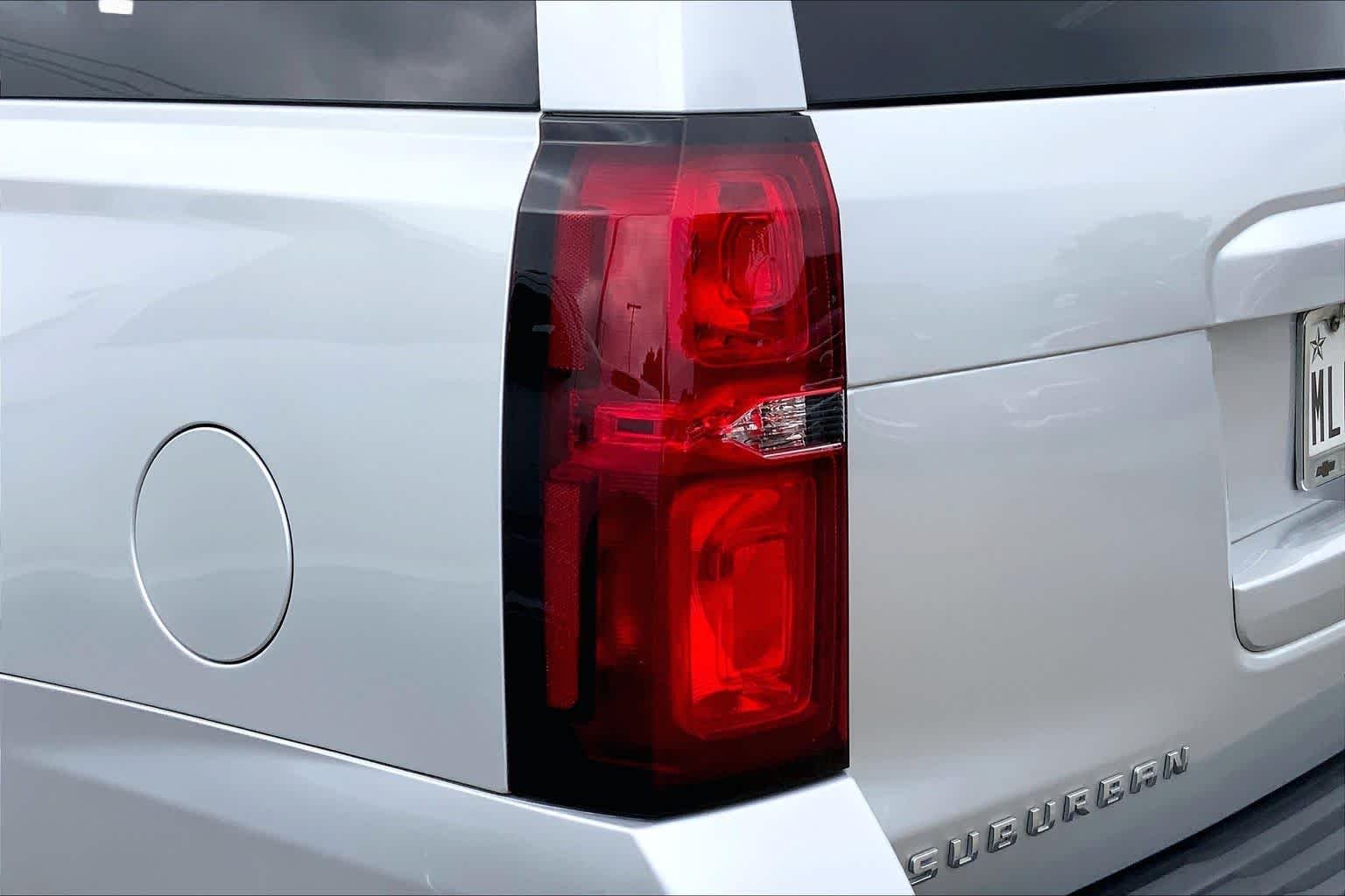 Used 2015 Silver Ice Metallic Chevrolet LT image 25