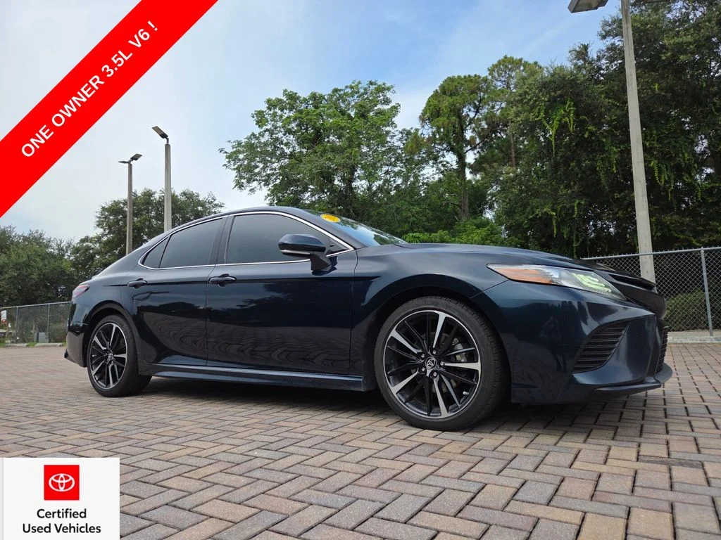Used 2019 Blue Toyota XSE V6 image 1