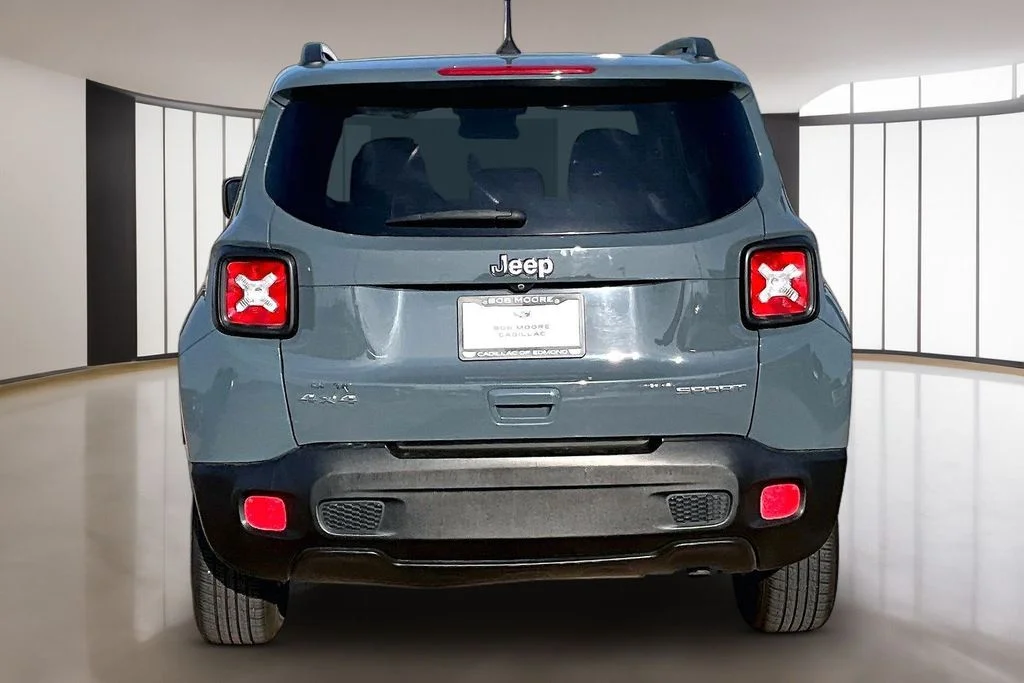 Used 2018 Gray Jeep Sport image 4
