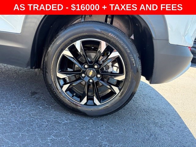 Used 2023 White Chevrolet LT image 10