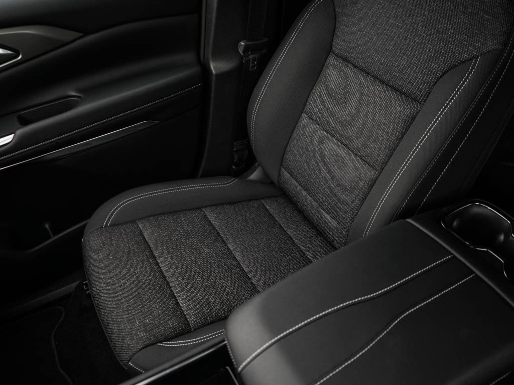 2026 Chevrolet Traverse LT - Photo 26