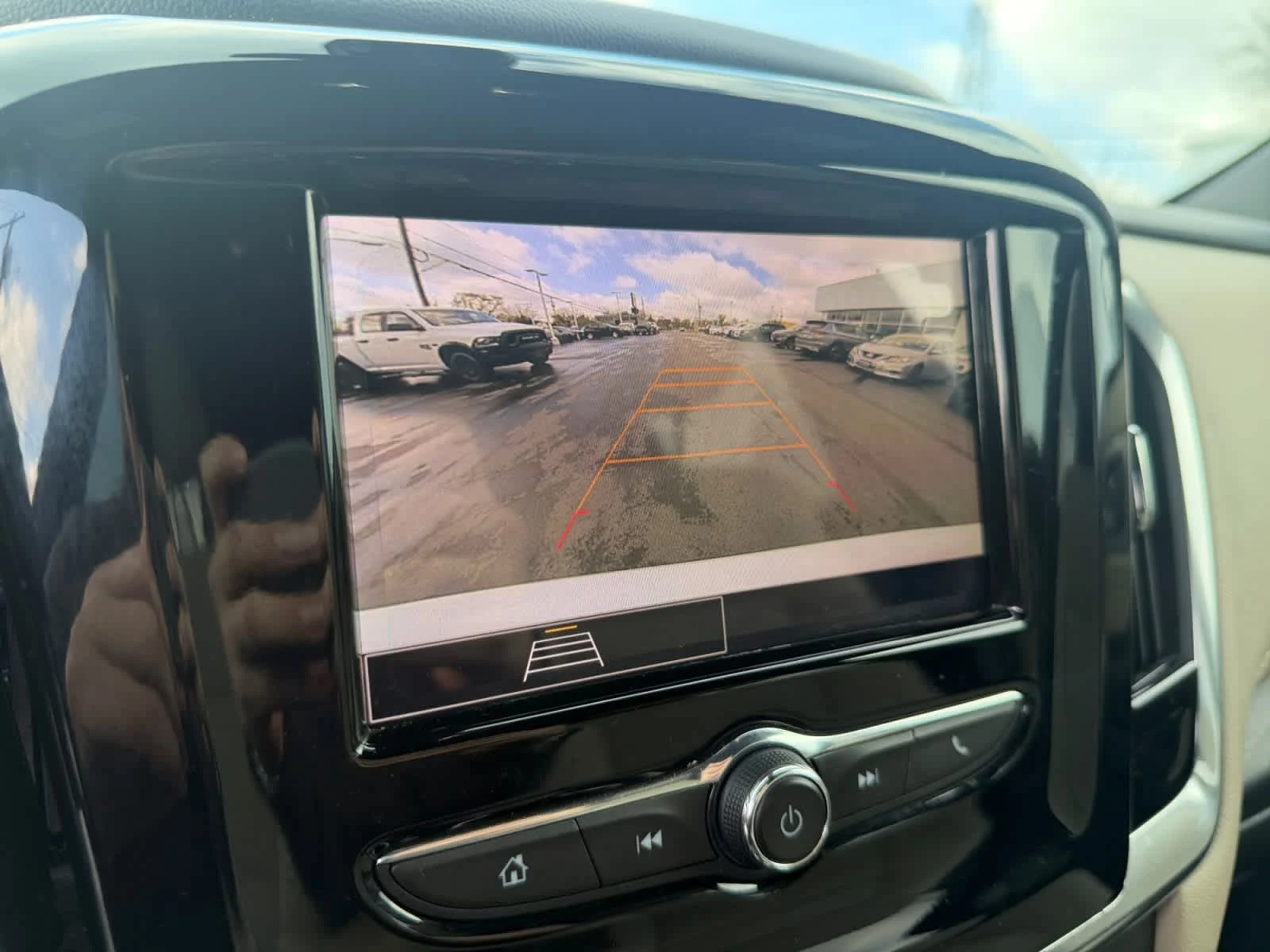 Used 2022 Summit White Chevrolet LS image 23