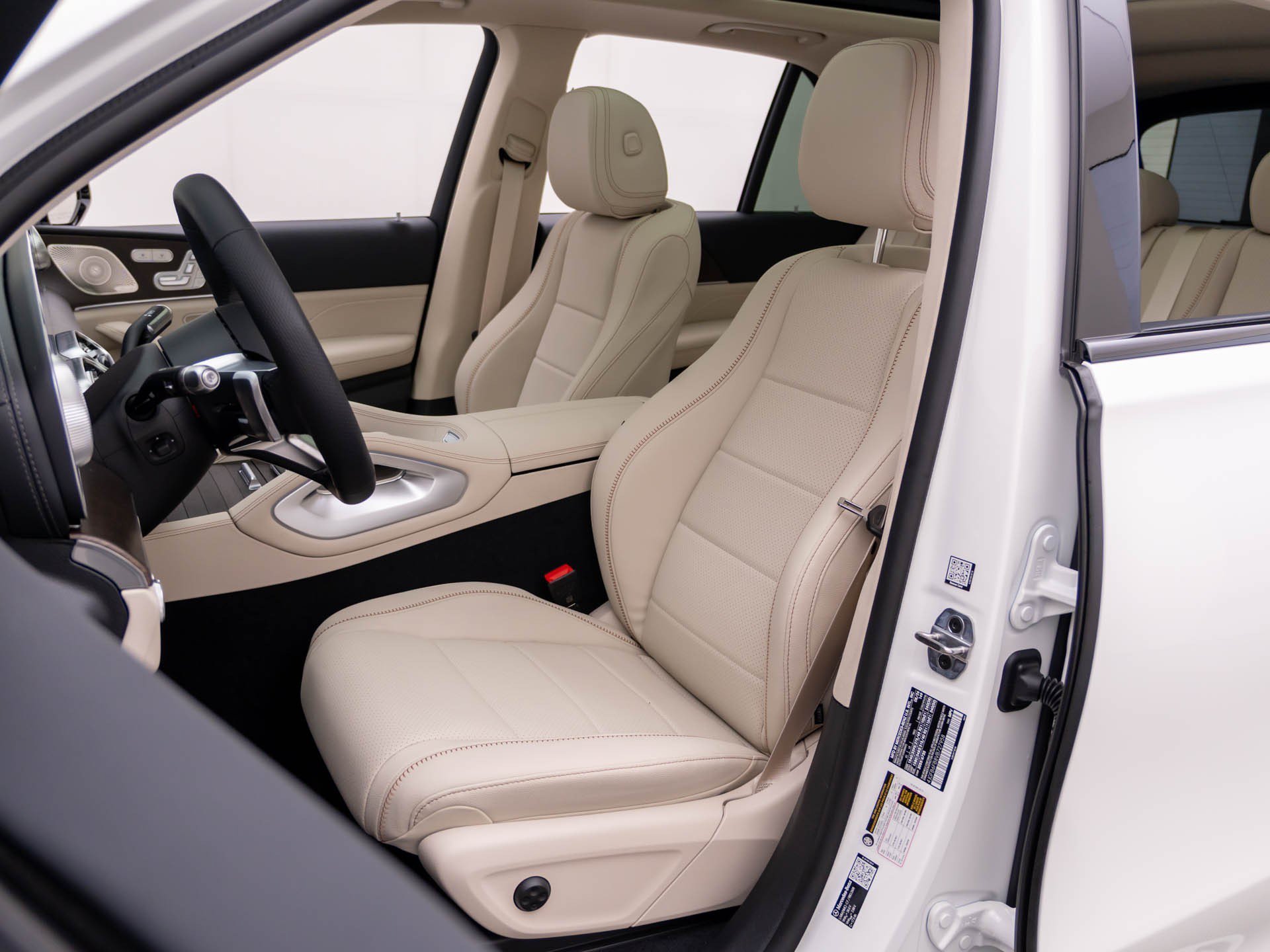 New 2027 Polar White Mercedes-Benz GLE 450 image 18