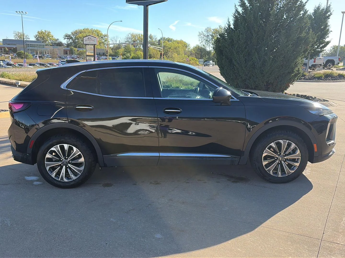 Used 2024 Buick Envision Preferred with VIN LRBFZME4XRD075568 for sale in Winona, Minnesota