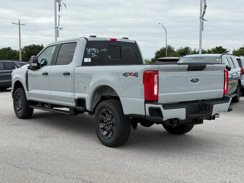 New 2026 Avalanche Ford 4WD STX image 3
