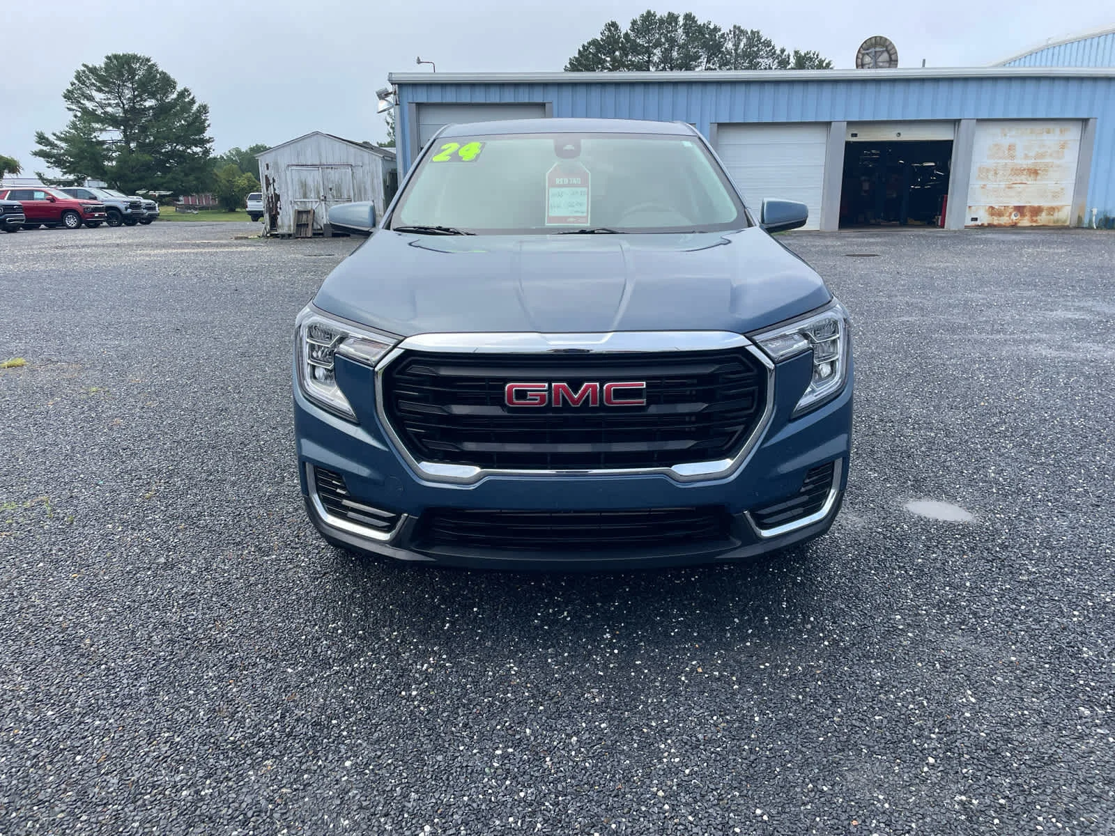Certified Used 2024 Downpour Metallic GMC SLE image 8