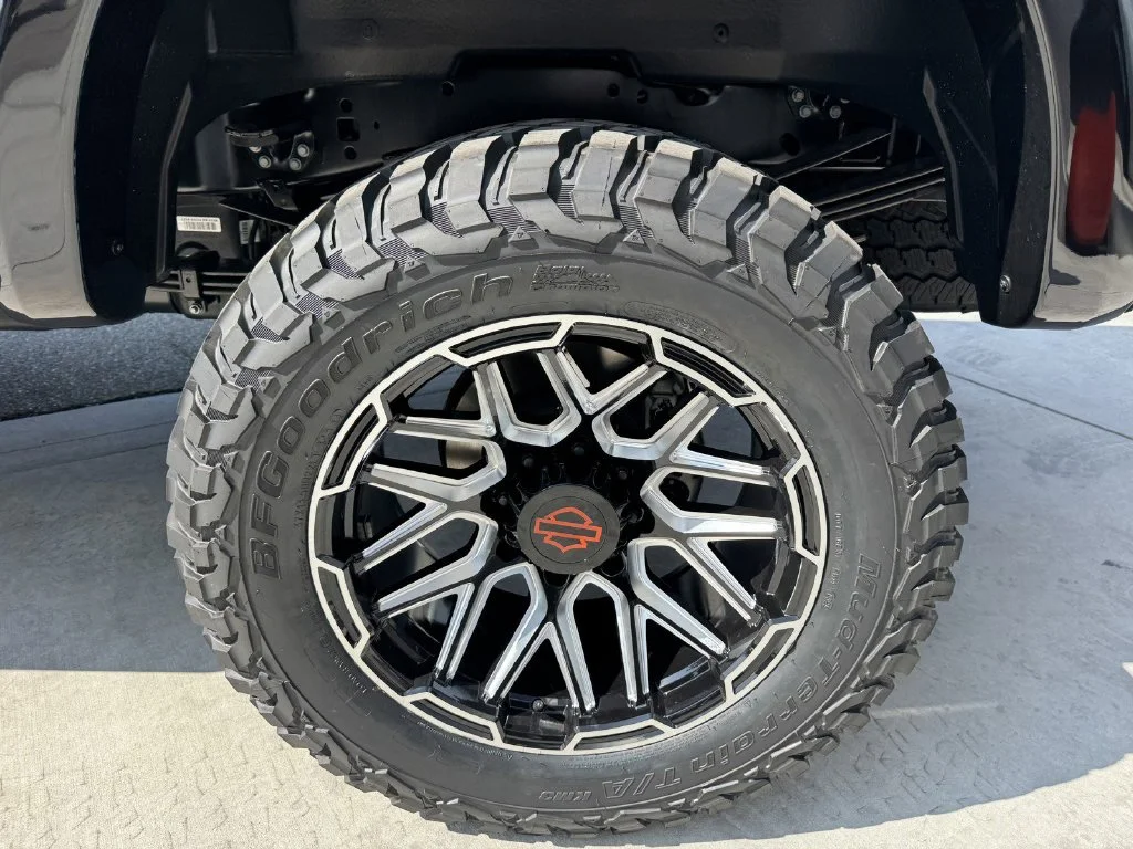 New 2026 Agate Black Metallic Ford F-250® Lariat® image 11
