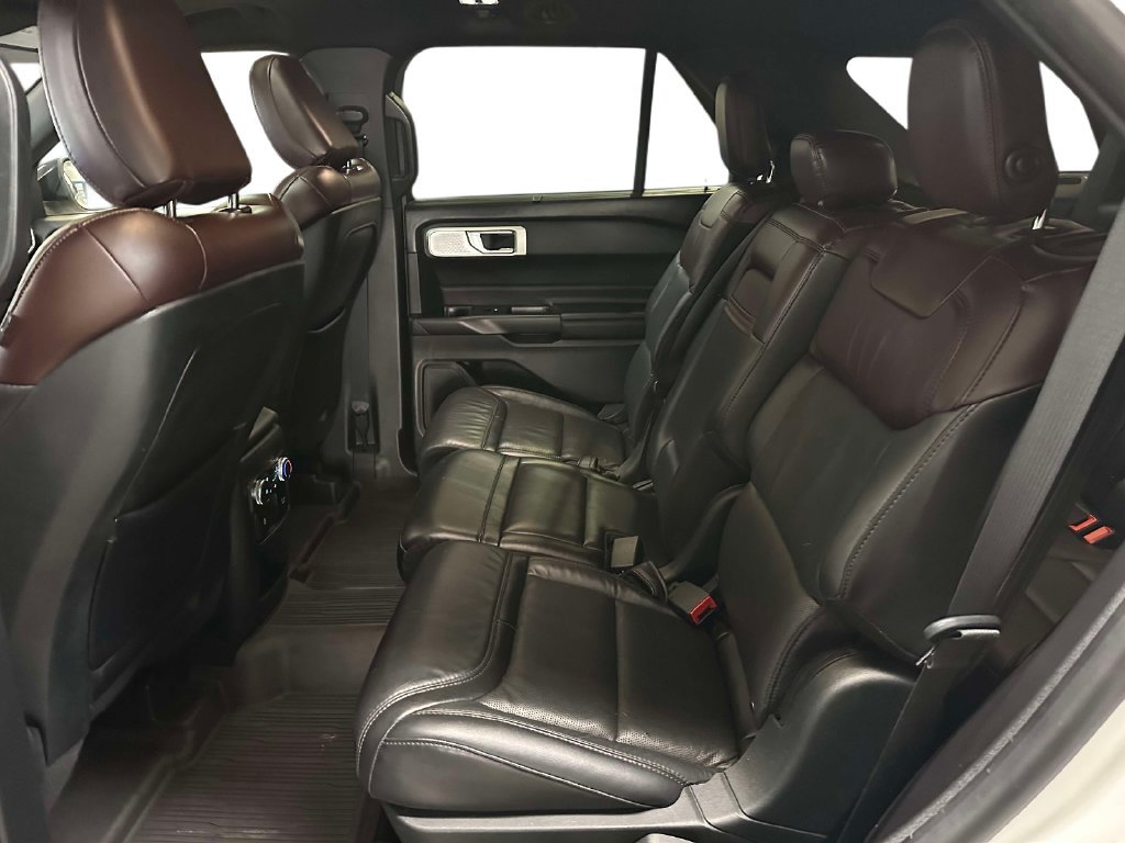 Used 2020 White Ford Platinum image 19