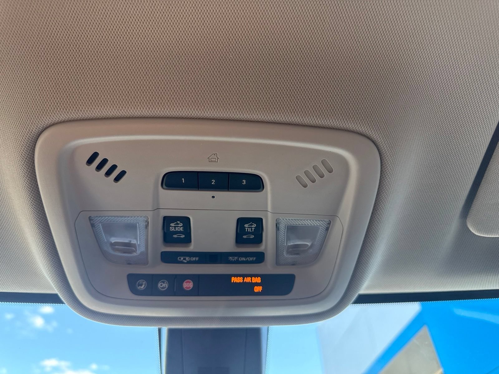 Used 2018 SATIN STEEL METALLIC Chevrolet LT Leather image 33