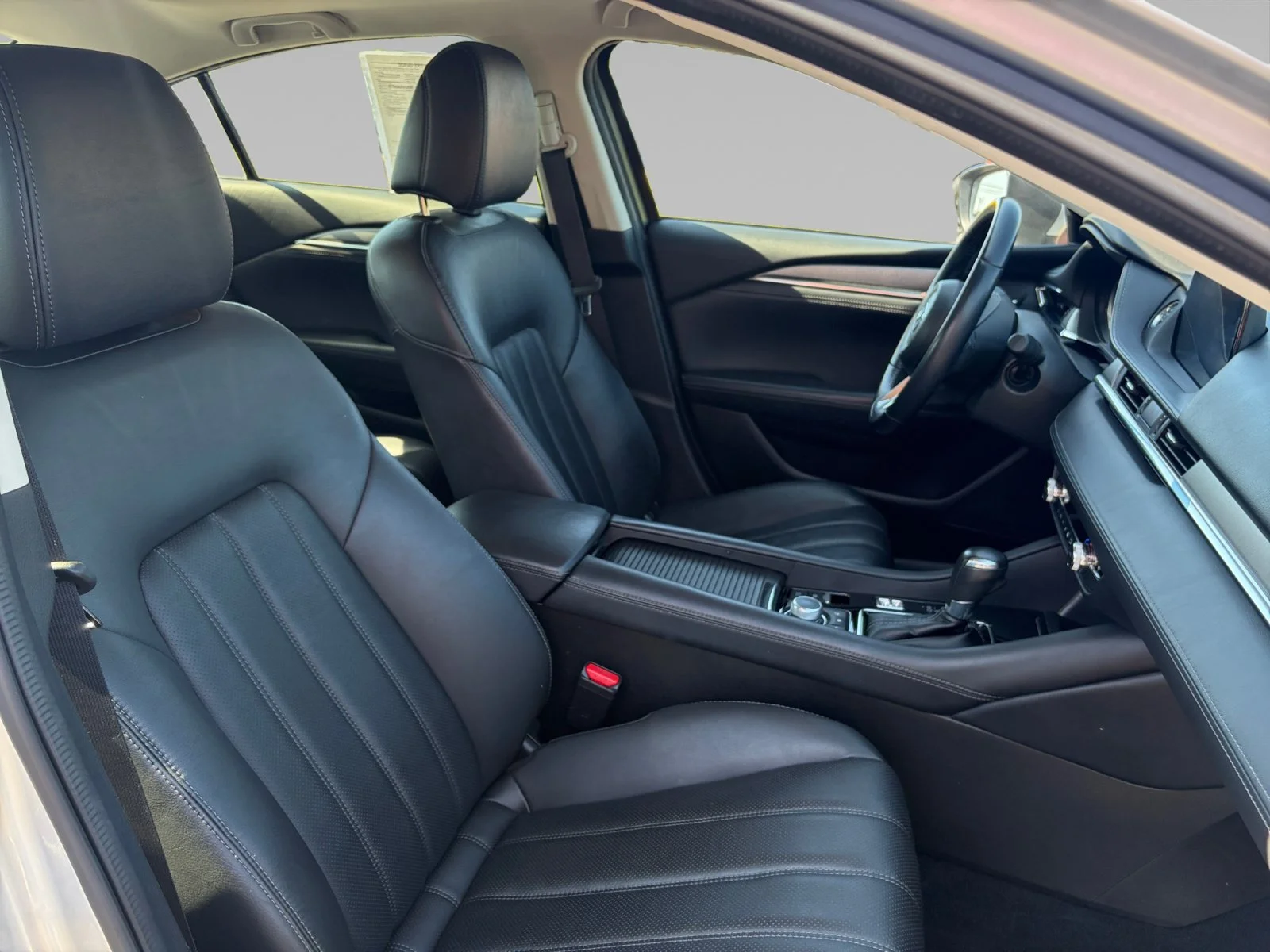Used 2018 Silver Mazda Touring image 17