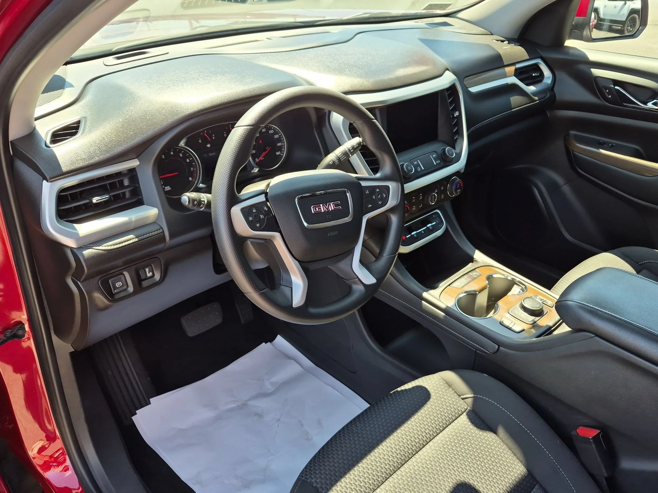 Used 2021 Cayenne Red Tintcoat GMC SLE image 9
