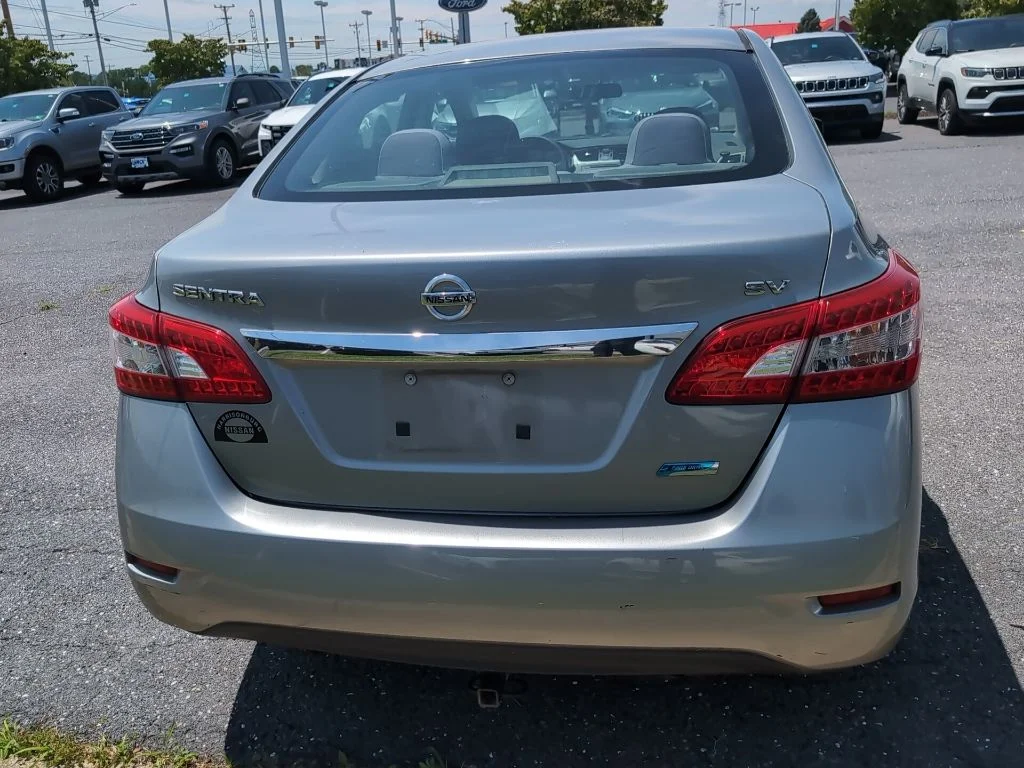 Used 2013 Gray Nissan SV image 6