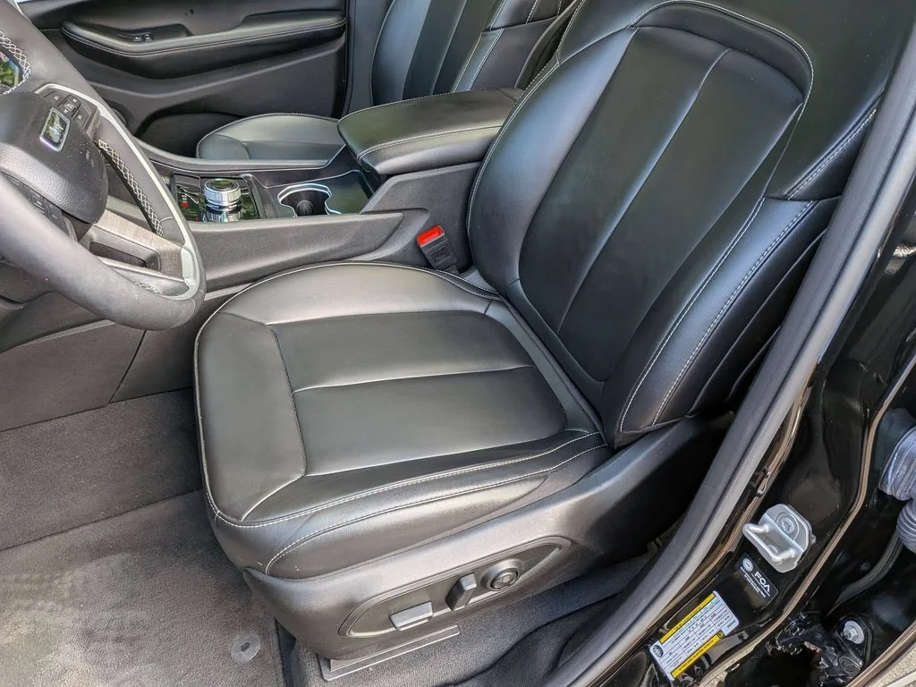 Used 2025 Black Jeep Limited image 25