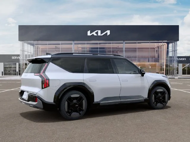 New 2026 White Kia GT-Line image 6