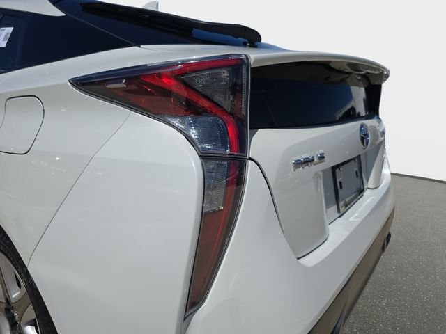 Used 2016 White Toyota Three Touring image 36