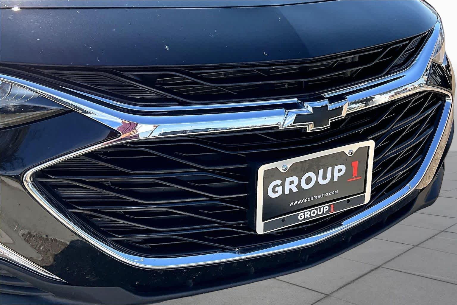 Used 2024 Mosaic Black Metallic Chevrolet RS image 36