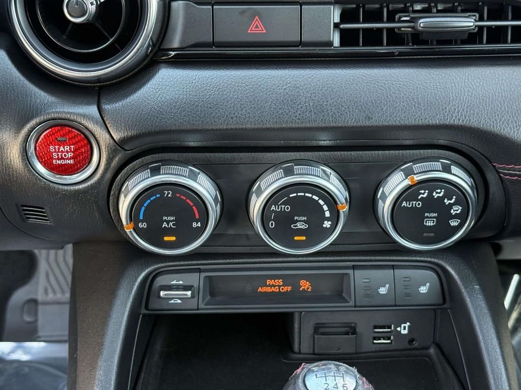 Used 2017 Red Mazda Grand Touring image 16