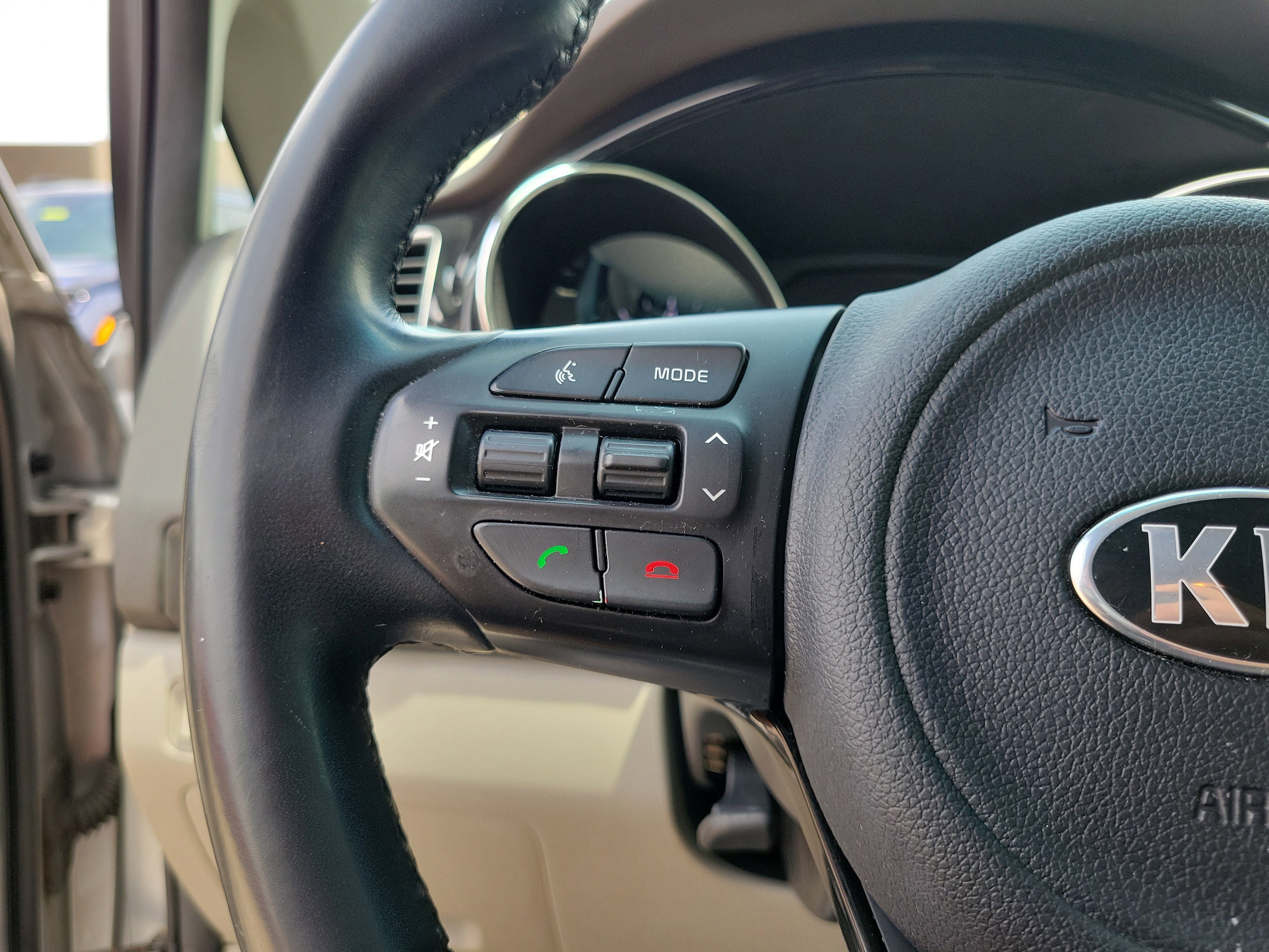Used 2017 Bright Silver Kia EX image 22
