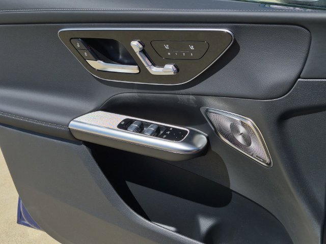 New 2026 Starling Blue Metallic Mercedes-Benz GLC 300 image 50