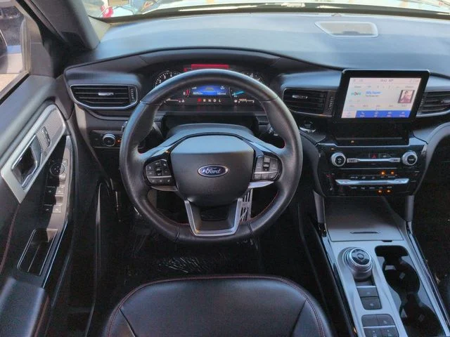 Certified Used 2022 Carbonized Gray Metallic Ford ST-Line image 18