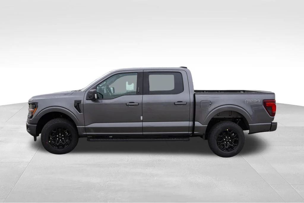New 2026 Carbonized Gray Metallic Ford XLT image 6
