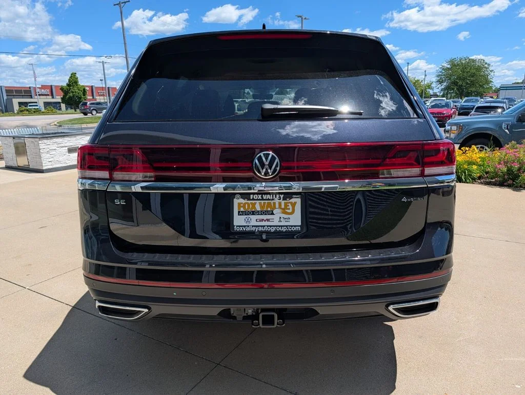 New 2026 Black Volkswagen 2.0T SE w/Technology image 4