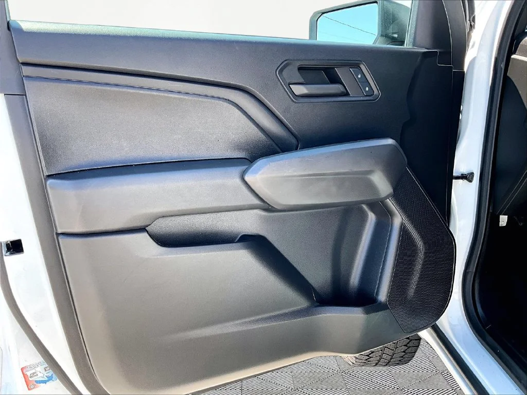 Used 2024 Summit White Chevrolet Trail Boss image 9
